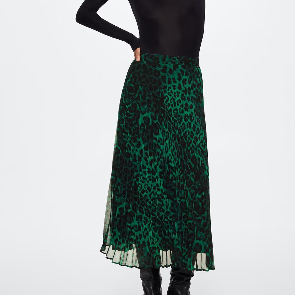 Mango Green and Black Leopard Print Skirt
